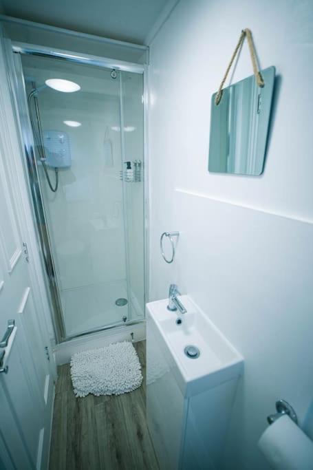 The Beach Suite - Top Floor With Easy Invest Lowestoft Dış mekan fotoğraf